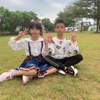 杰杰和莹莹（龙凤胎）