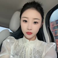 小爽.