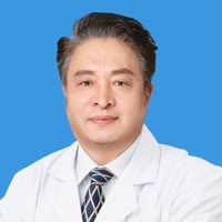 肿瘤医生汤日杰